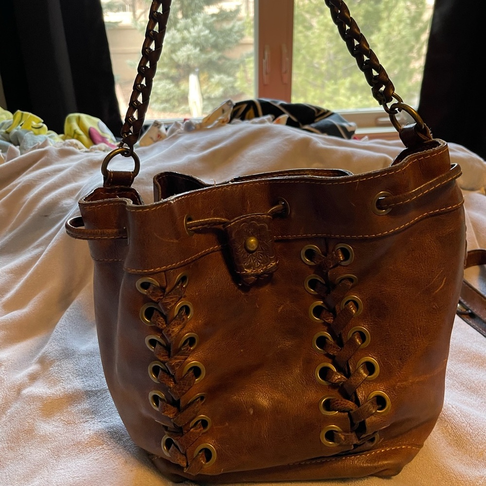 Leather bucket purse